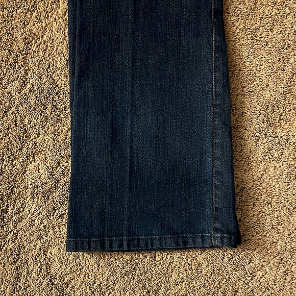 Joe’s Jeans “The Provocateur” Size 26 - Picture 5 of 7